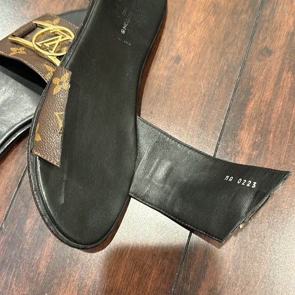 LOUIS VUITTON Lock It mule Sandals Size 37 7 - Picture 6 of 7